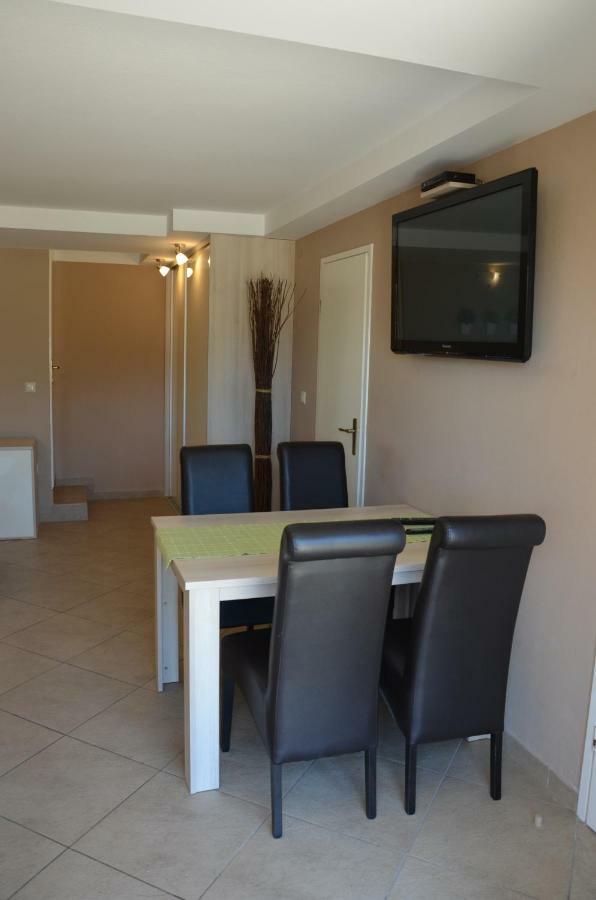 Mango Ii Apartment Baška